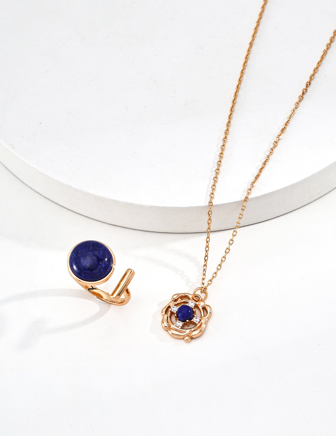 Vintage Luxury Two-Tone Gem Flower Necklace