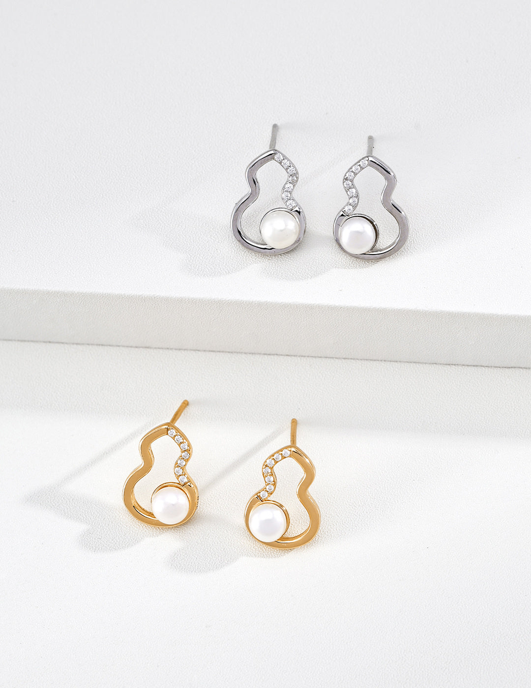 Pearl Lucky Gourd Stud Earrings