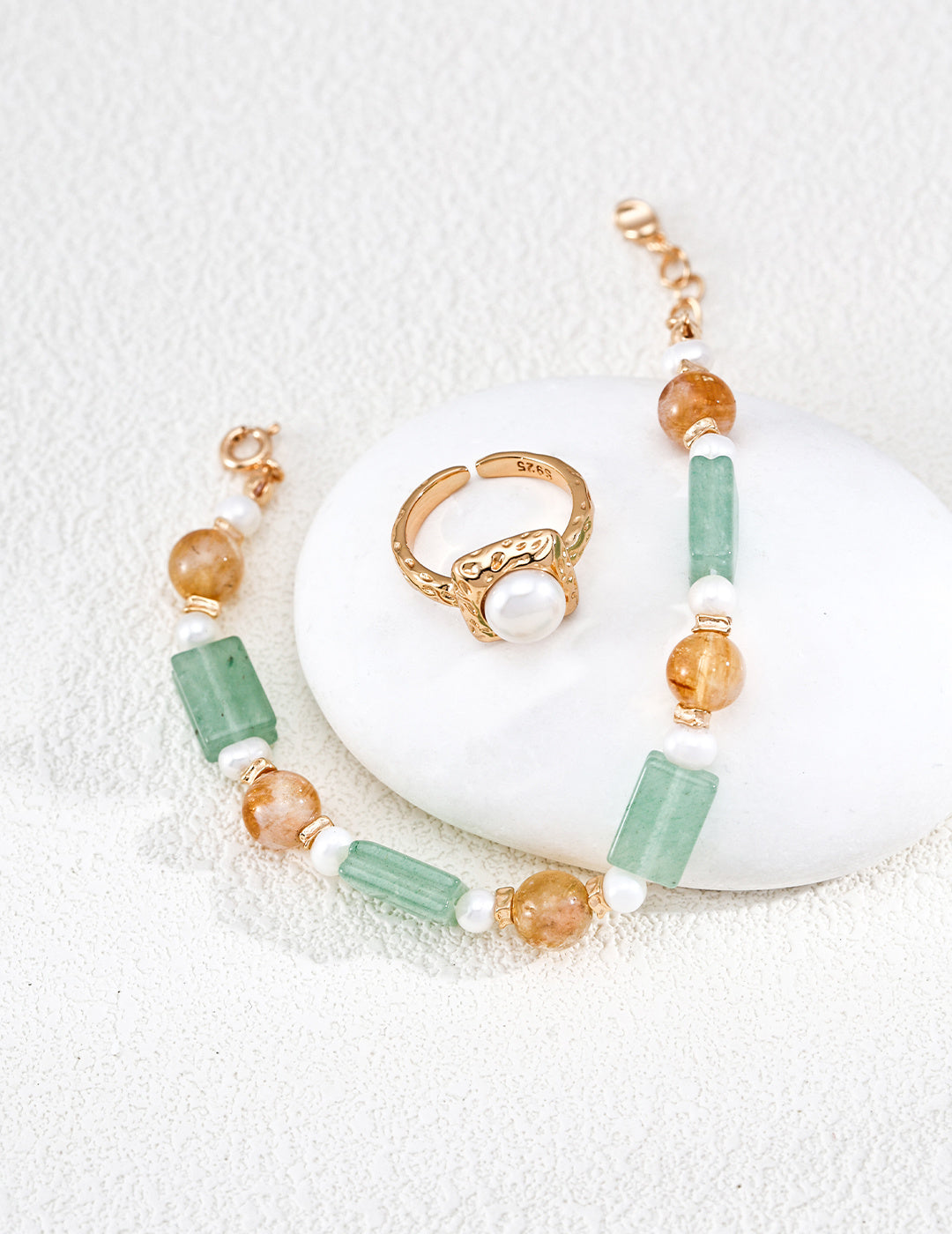 Green Field Pearl Gem Bracelet
