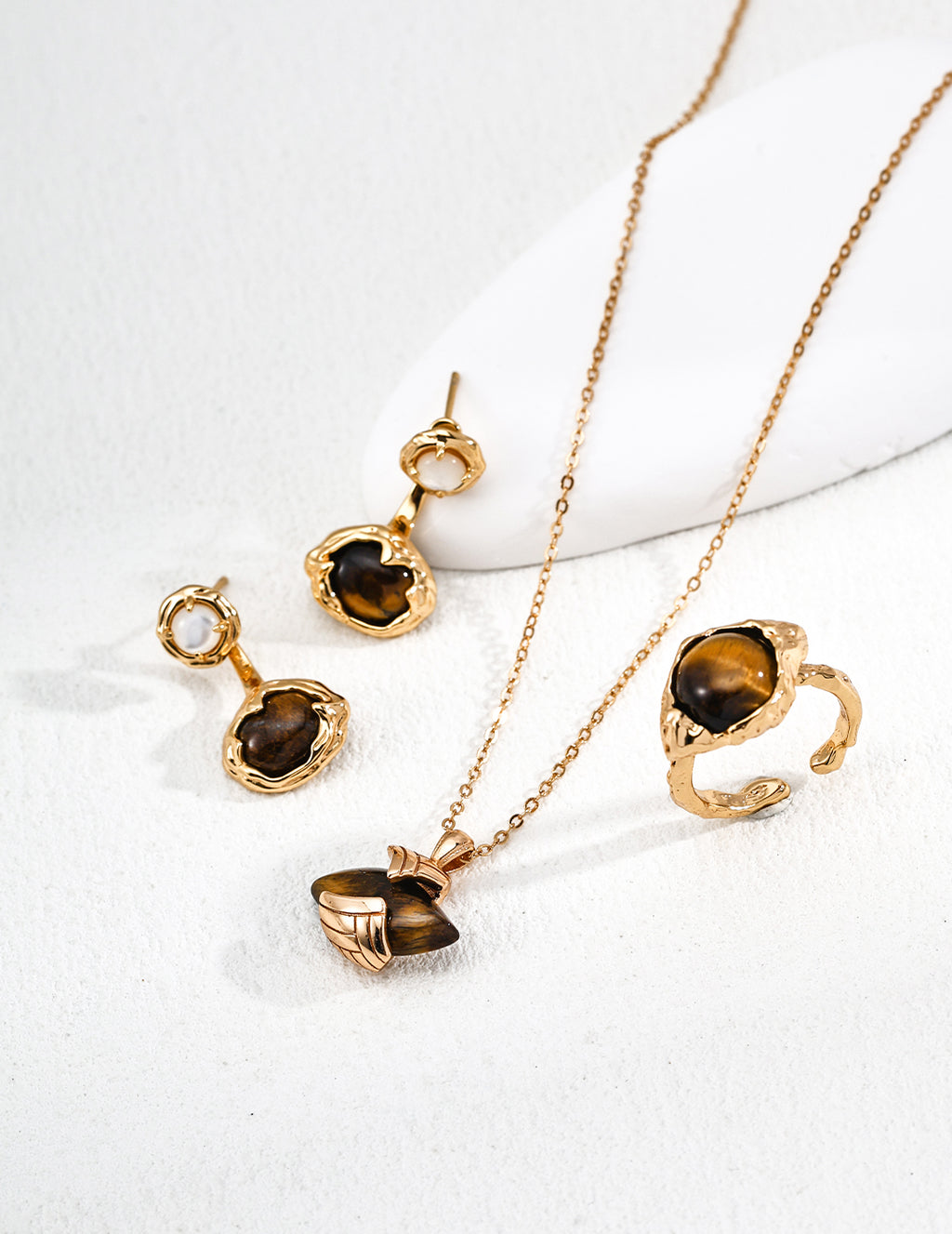 Wing Tiger Eye Necklace