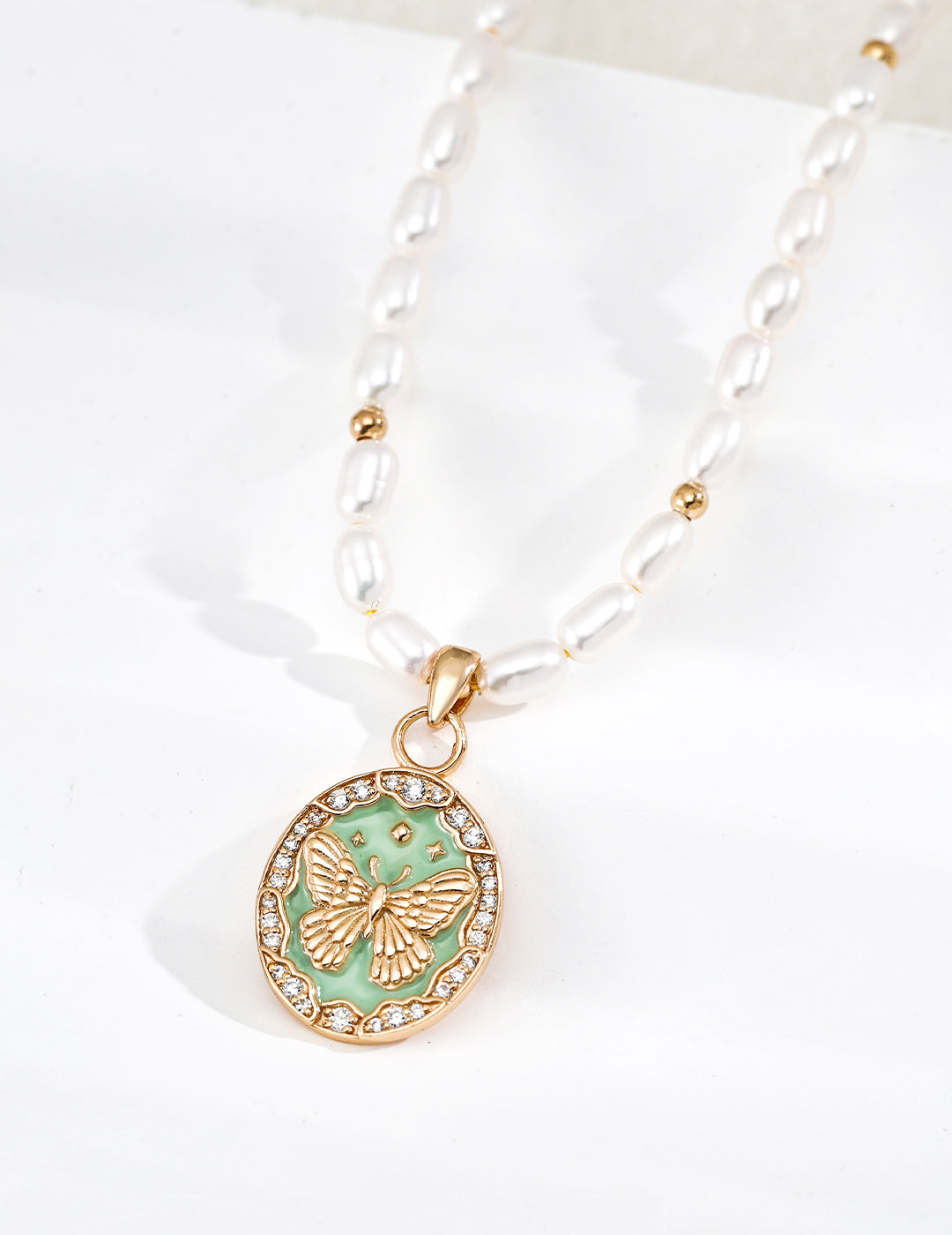 Dreamy Butterfly Pearl Choker